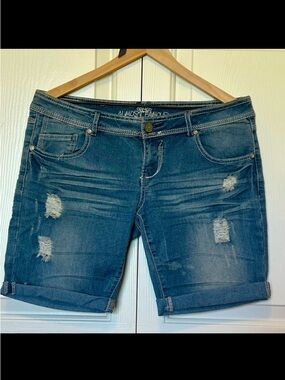 Almost Famous Women's Blue Jean Shorts